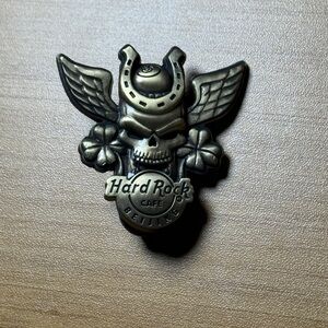 Hard Rock Cafe Beijing Gold Skull Pin